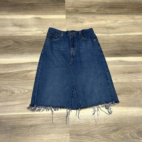 Levi’s high waisted blue denim jean skirt size 25 - Picture 2 of 8